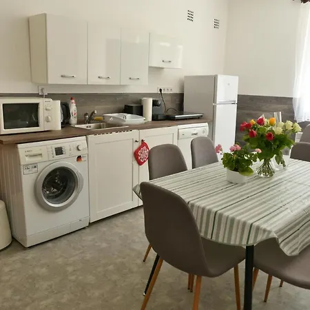 Villabeach 50m From The Beach Apartment *